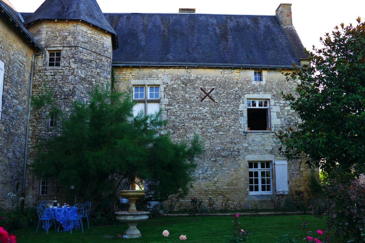 La Mailholiere Hotel Blanzay Luaran gambar